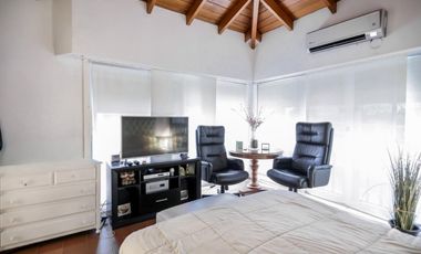 VENTA CASA 2 PLANTAS 7 AMBIENTES EL VENADO CANNING