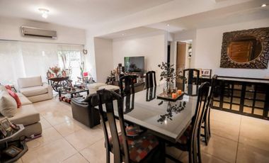 VENTA CASA 2 PLANTAS 7 AMBIENTES EL VENADO CANNING