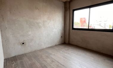 VENTA DPTO. 2 AMBIENTES TIPO DUPLEX C/TERRAZA PROPIA EN MONTE CASTRO
