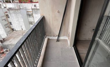 VENTA DPTO. 2 AMBIENTES TIPO DUPLEX C/TERRAZA PROPIA EN MONTE CASTRO