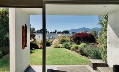 Año corrido a partir del 1 de junio, depto. sin amoblar, con jardín, Marbella.