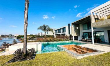 VENTA CASA 6 AMB MUELLE  AL LAGO BARRIO VIRAZON NORDELTA