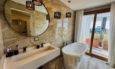 VENTA CASA 6 AMB MUELLE  AL LAGO BARRIO VIRAZON NORDELTA