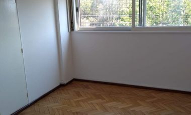 ALQUILER DPTO 3 AMBIENTE EN  SAN ISIDRO C/ COCH