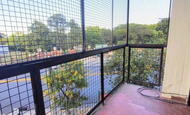 ALQUILER DPTO 3 AMBIENTE EN  SAN ISIDRO C/ COCH