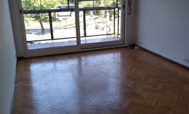 ALQUILER DPTO 3 AMBIENTE EN  SAN ISIDRO C/ COCH