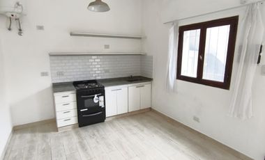 PH 3 AMB CON PATIO Y TERRAZA RECICLADO A NUEVO!
