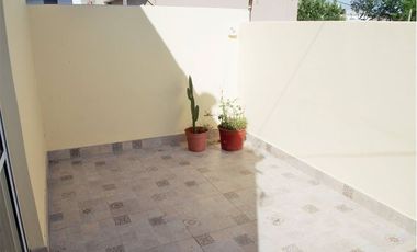 PH 3 AMB CON PATIO Y TERRAZA RECICLADO A NUEVO!