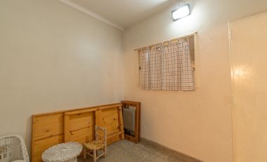 SE VENDE DUPLEX 5 AMB. 4 HAB. GARAGE. OLIVOS GOLF