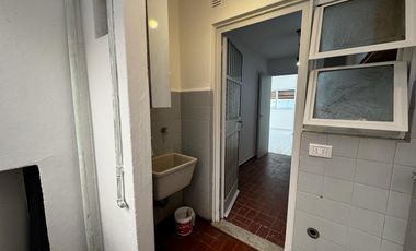 VENTA DEPTO 3 AMB CON LAVADERO EN AVELLANEDA
