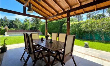 VENTA CASA EXALTACION DE LA CRUZ CON PILETA