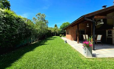 VENTA CASA EXALTACION DE LA CRUZ CON PILETA