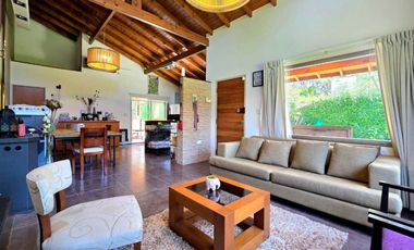 VENTA CASA EXALTACION DE LA CRUZ CON PILETA