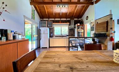 VENTA CASA EXALTACION DE LA CRUZ CON PILETA