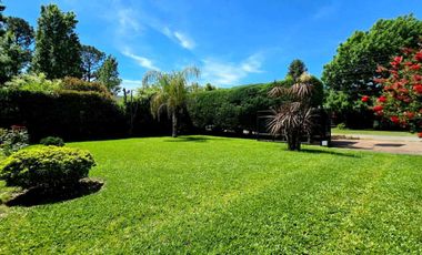 VENTA CASA EXALTACION DE LA CRUZ CON PILETA