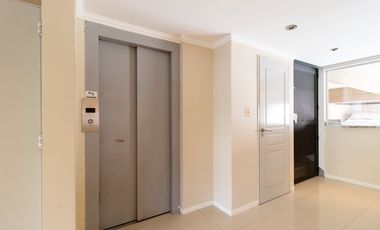 VENTA TRIPLEX de 3 amb con pileta y quincho en terraza propia, cochera cubierta y baulera - FLORIDA