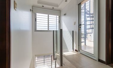 VENTA TRIPLEX de 3 amb con pileta y quincho en terraza propia, cochera cubierta y baulera - FLORIDA