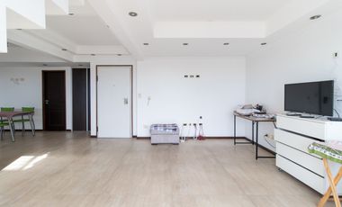 VENTA TRIPLEX de 3 amb con pileta y quincho en terraza propia, cochera cubierta y baulera - FLORIDA