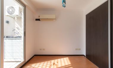 VENTA TRIPLEX de 3 amb con pileta y quincho en terraza propia, cochera cubierta y baulera - FLORIDA