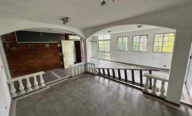 CASA EN VILLA MADERO