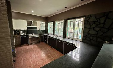 CASA EN VILLA MADERO