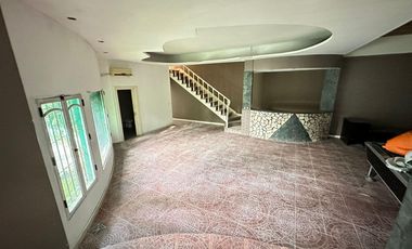 CASA EN VILLA MADERO