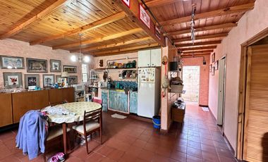 Lote Terreno 8,66x67 c/ 2 casas Fondo
