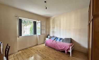 Lote Terreno 8,66x67 c/ 2 casas Fondo