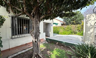 Lote Terreno 8,66x67 c/ 2 casas Fondo