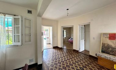 Lote Terreno 8,66x67 c/ 2 casas Fondo