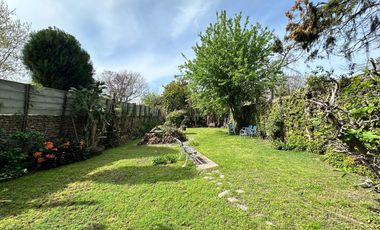 Lote Terreno 8,66x67 c/ 2 casas Fondo