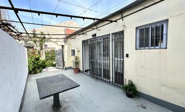 Lote Terreno 8,66x67 c/ 2 casas Fondo