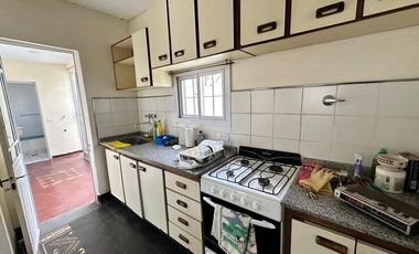 Lote Terreno 8,66x67 c/ 2 casas Fondo
