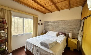 Lote Terreno 8,66x67 c/ 2 casas Fondo