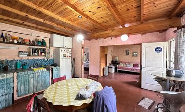 Lote Terreno 8,66x67 c/ 2 casas Fondo
