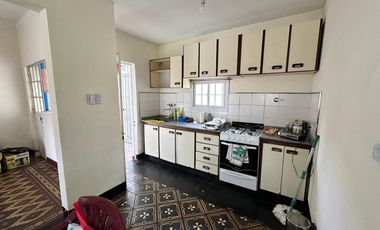 Lote Terreno 8,66x67 c/ 2 casas Fondo