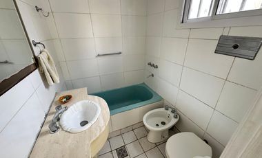 Lote Terreno 8,66x67 c/ 2 casas Fondo