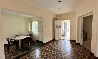Lote Terreno 8,66x67 c/ 2 casas Fondo