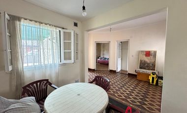 Lote Terreno 8,66x67 c/ 2 casas Fondo