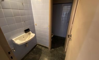 Oficina en  primer piso