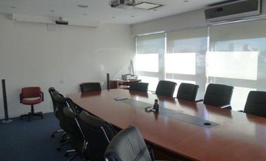 1100 m2 cubiertos mas 600 m2 descubiertos - 7 cocheras- Amoblada-Centro