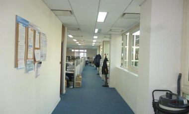 1100 m2 cubiertos mas 600 m2 descubiertos - 7 cocheras- Amoblada-Centro