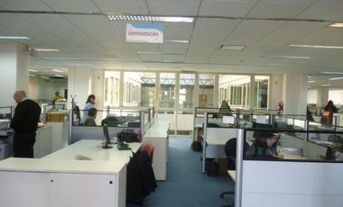 1100 m2 cubiertos mas 600 m2 descubiertos - 7 cocheras- Amoblada-Centro