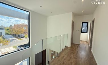 Casa en Venta en Puertos del Lago Barrio Araucarias - A estrenar