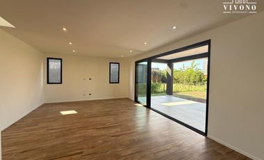 Casa en Venta en Puertos del Lago Barrio Araucarias - A estrenar