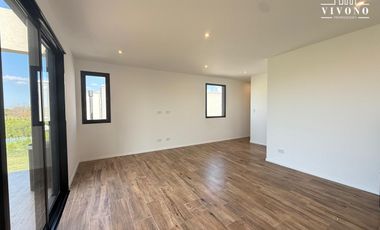 Casa en Venta en Puertos del Lago Barrio Araucarias - A estrenar