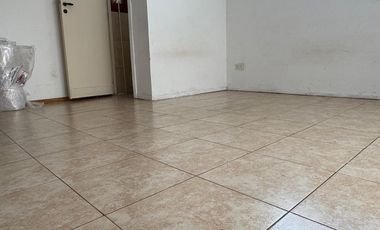 MUNRO - PH PLANTA ALTA 2 AMB A 3 CUADRAS DE AV. VELEZ SARSFIERLD!