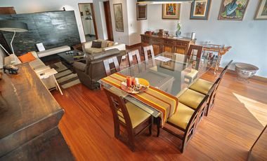 Dúplex en venta en Monterrico – 409 m² con 6 dormitorios y 5 cocheras