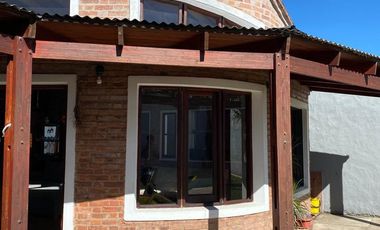 Casa en muy buenas condiciones y ubicación