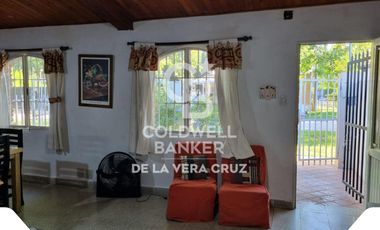 CASA EN SAUCE calle el Mate a 2 cuadras rio con patio piscina